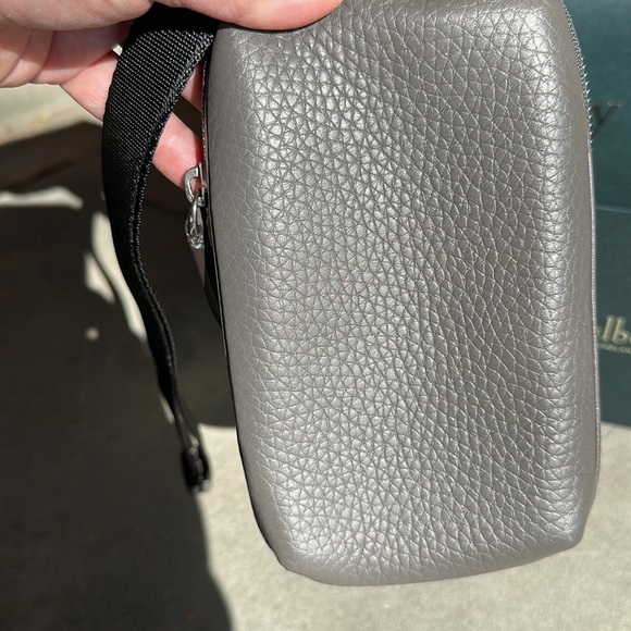 NEW MULBERRY LEATHER ZIPPERED POUCH BAG - Picture 4 of 11